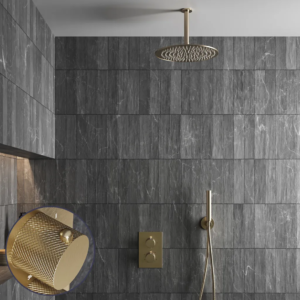 Saniclear Brass Curved inbouw regendouche met 30cm hoofddouche en plafondarm geborsteld messing - mat goud - Loodgieter in hengelo