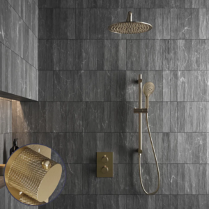 Saniclear Brass Curved inbouw regendouche met 30cm hoofddouche, muurarm, 2 standen handdouche en glijstang geborsteld messing - mat goud - Loodgieter in hengelo